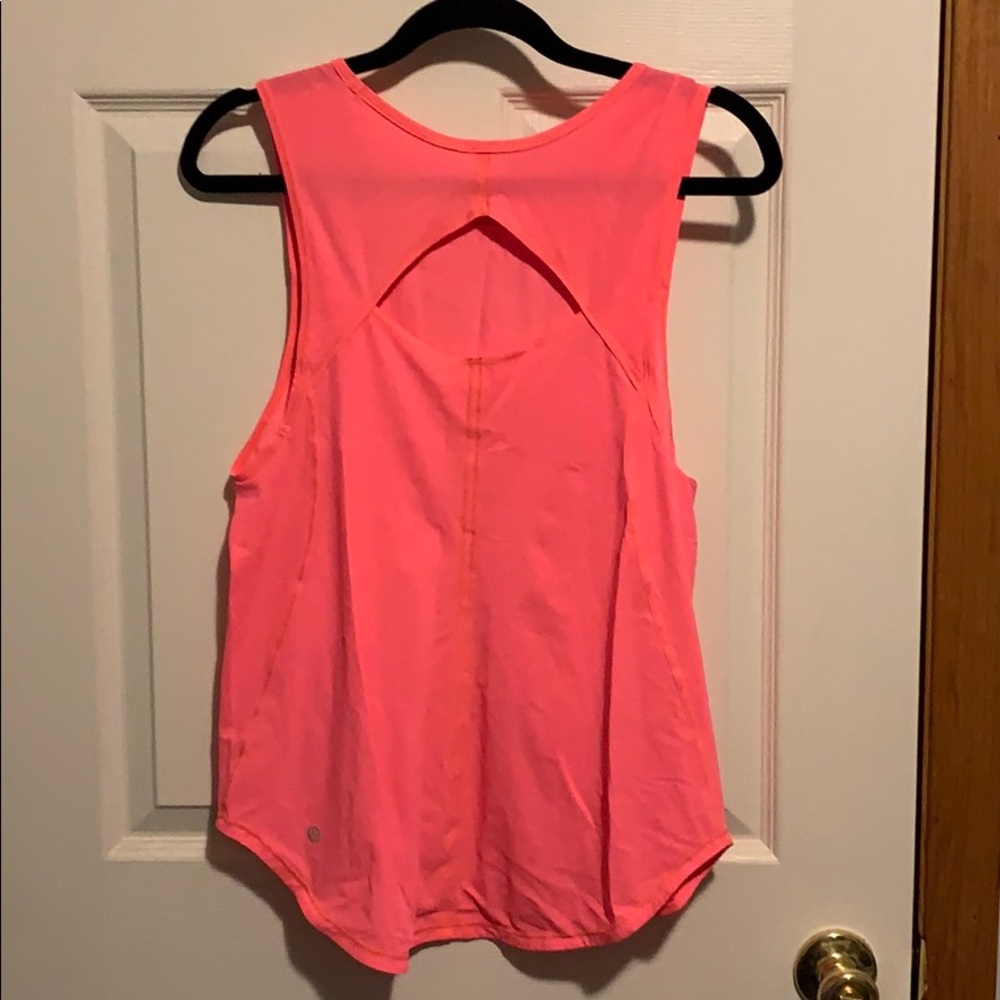 Lululemon Tank π - Picture 2 of 3